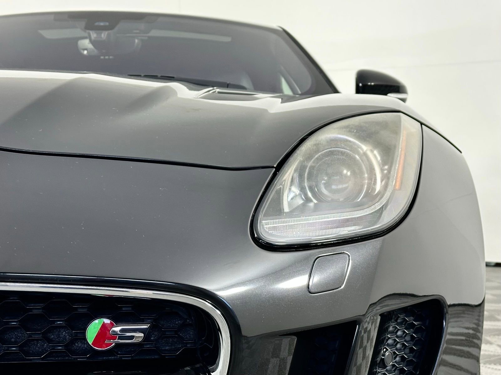 Used 2017 Jaguar F-TYPE S image 13