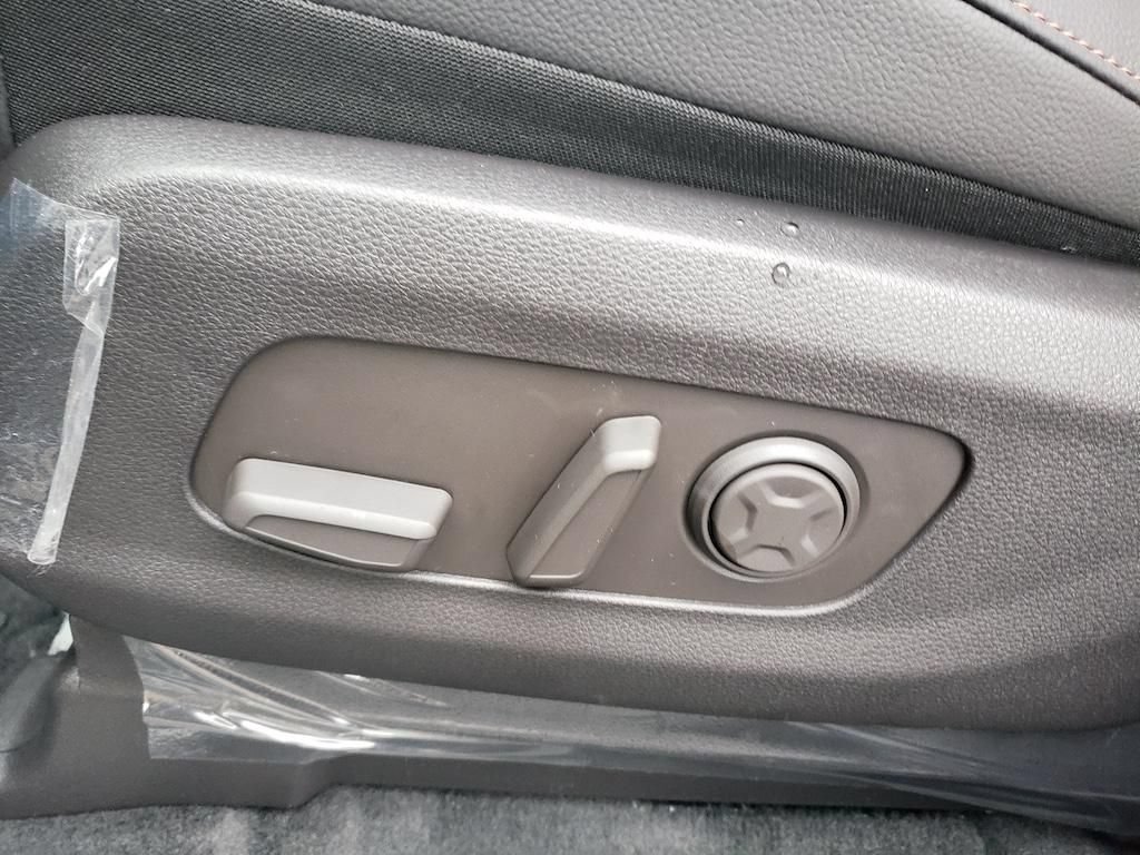 New 2026 Kia Carnival SX Prestige FWD image 17