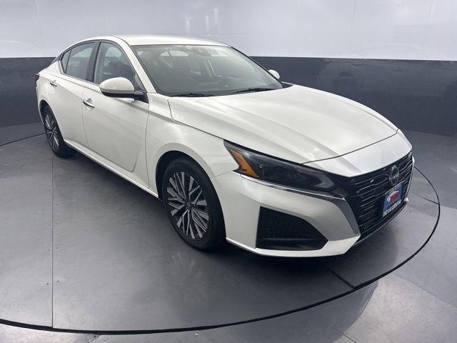 Used 2023 Nissan Altima 2.5 SV image 11