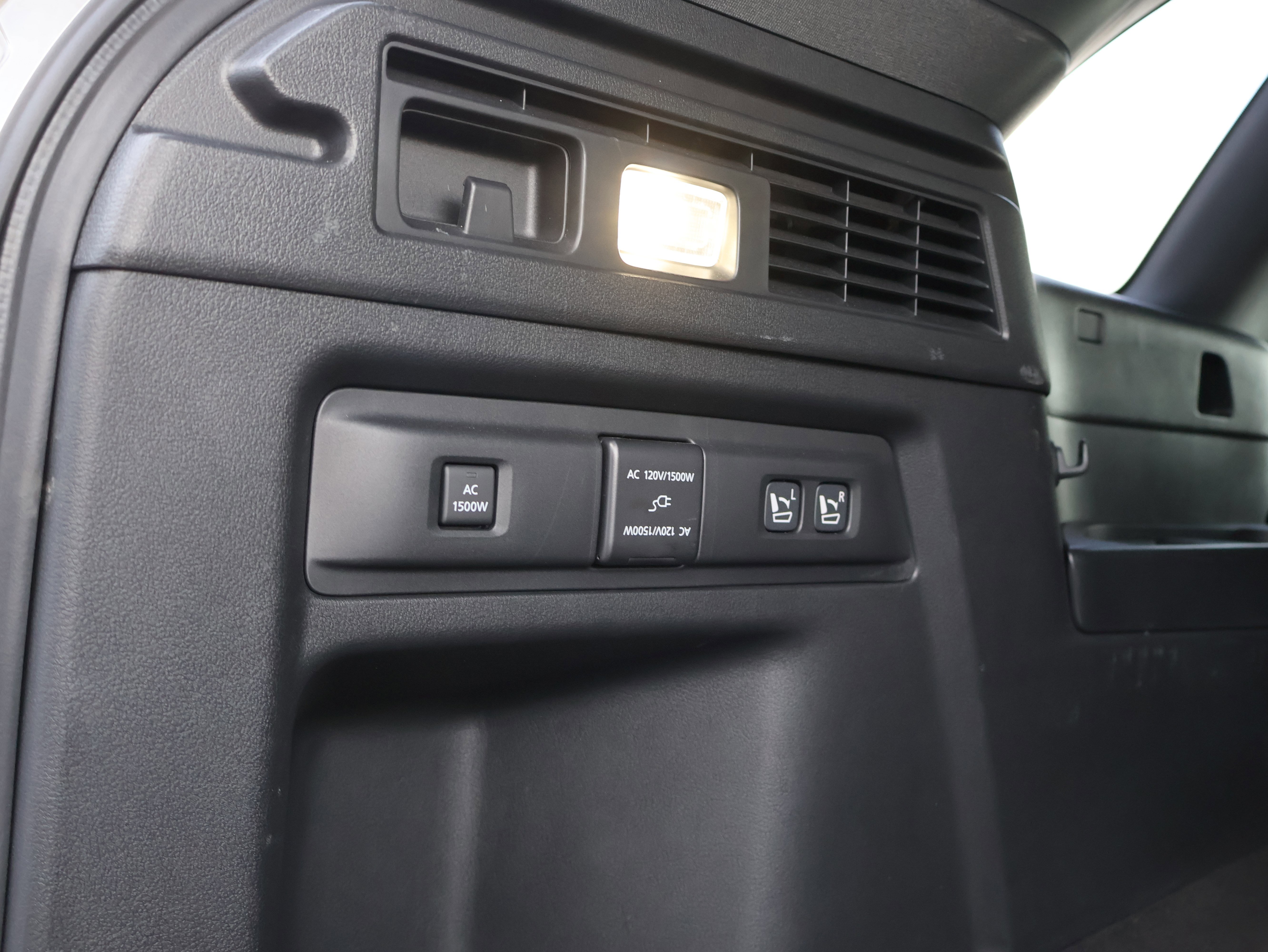 Certified 2025 MAZDA CX-70 Plug-In Hybrid w/ Premium Plus image 23