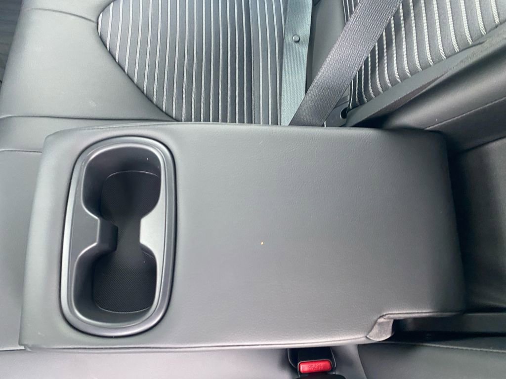 Used 2024 Toyota Camry SE image 29