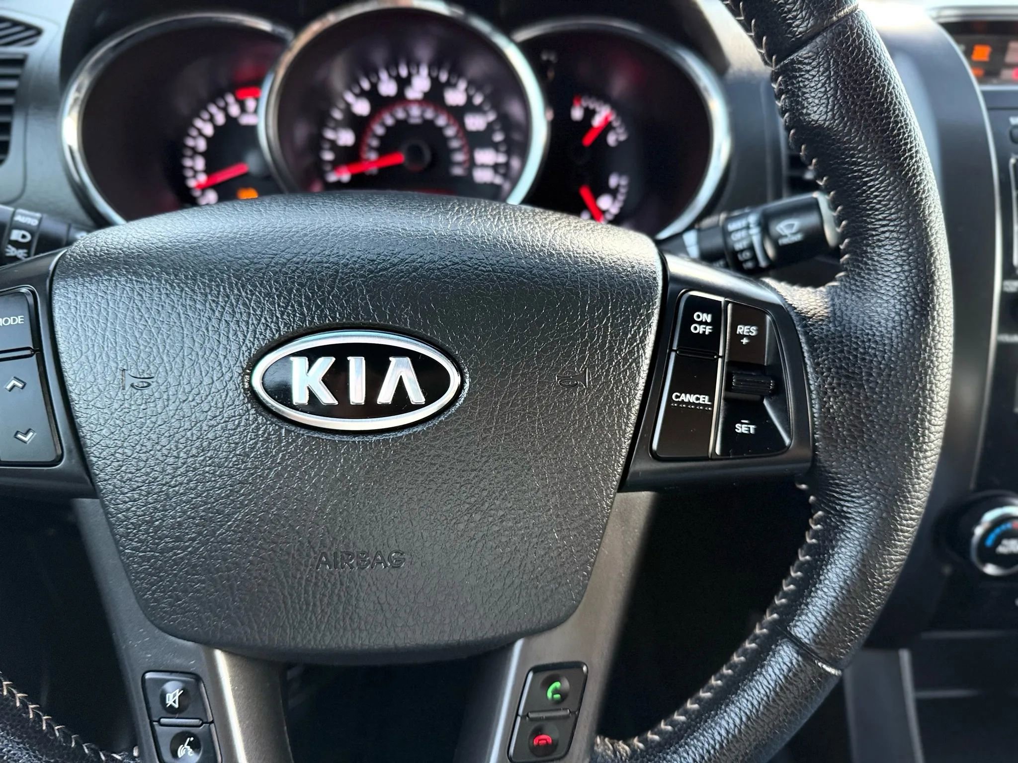 Used 2013 Kia Sorento EX AWD/4WD image 25