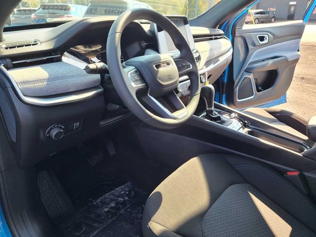 Used 2025 Jeep Compass Sport AWD/4WD image 13