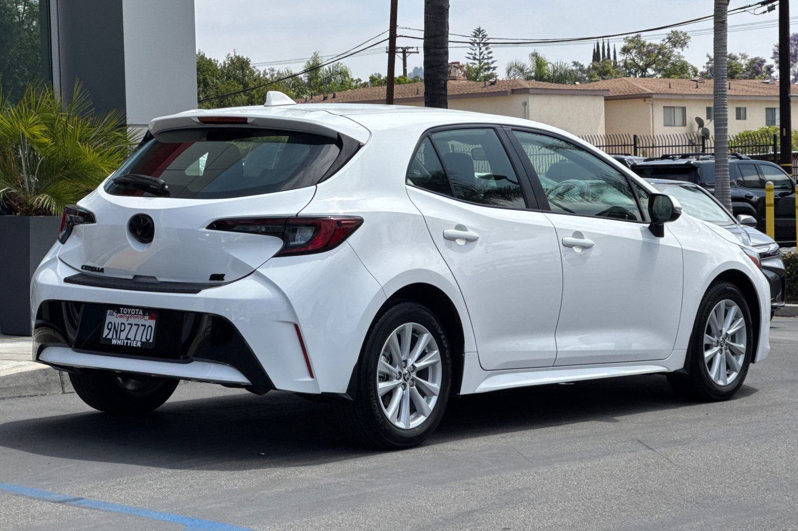 Used 2025 Toyota Corolla SE w/ SE Package FWD image 5