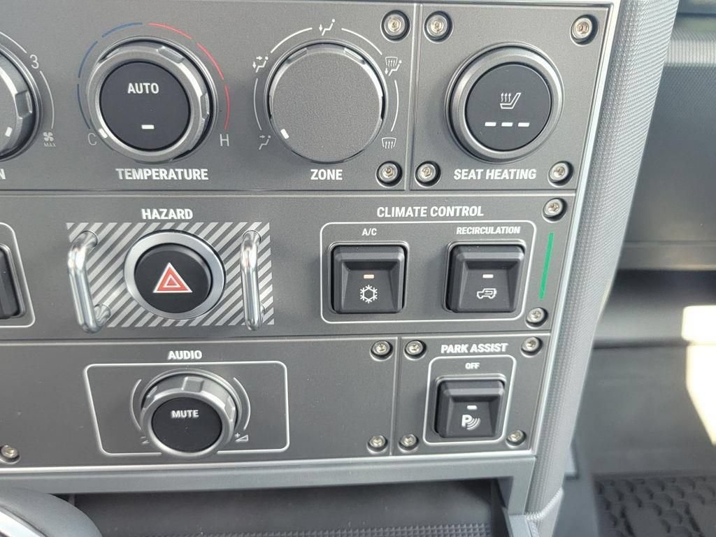 Used 2025 INEOS Grenadier Station Wagon AWD/4WD image 24