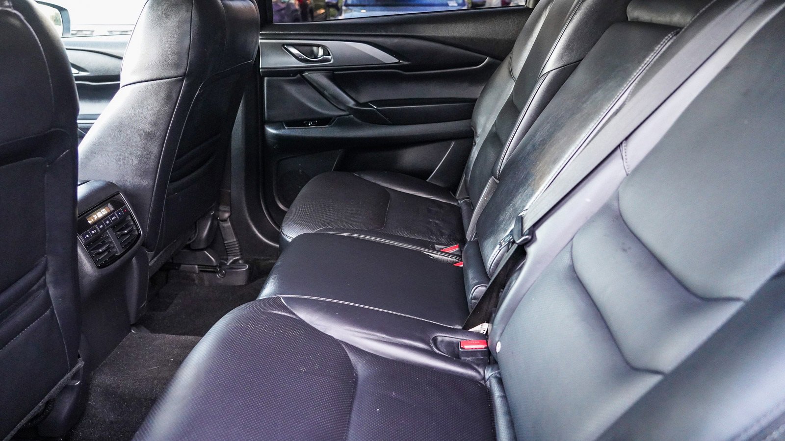 Used 2018 MAZDA CX-9 Touring image 18