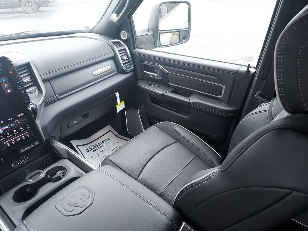 New 2026 RAM 2500 Laramie AWD/4WD image 11