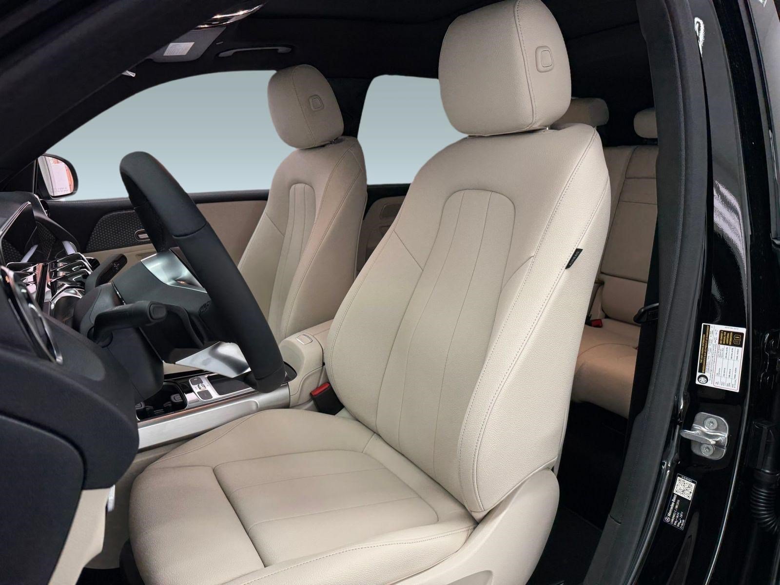 Used 2026 Mercedes-Benz GLB 250 image 4