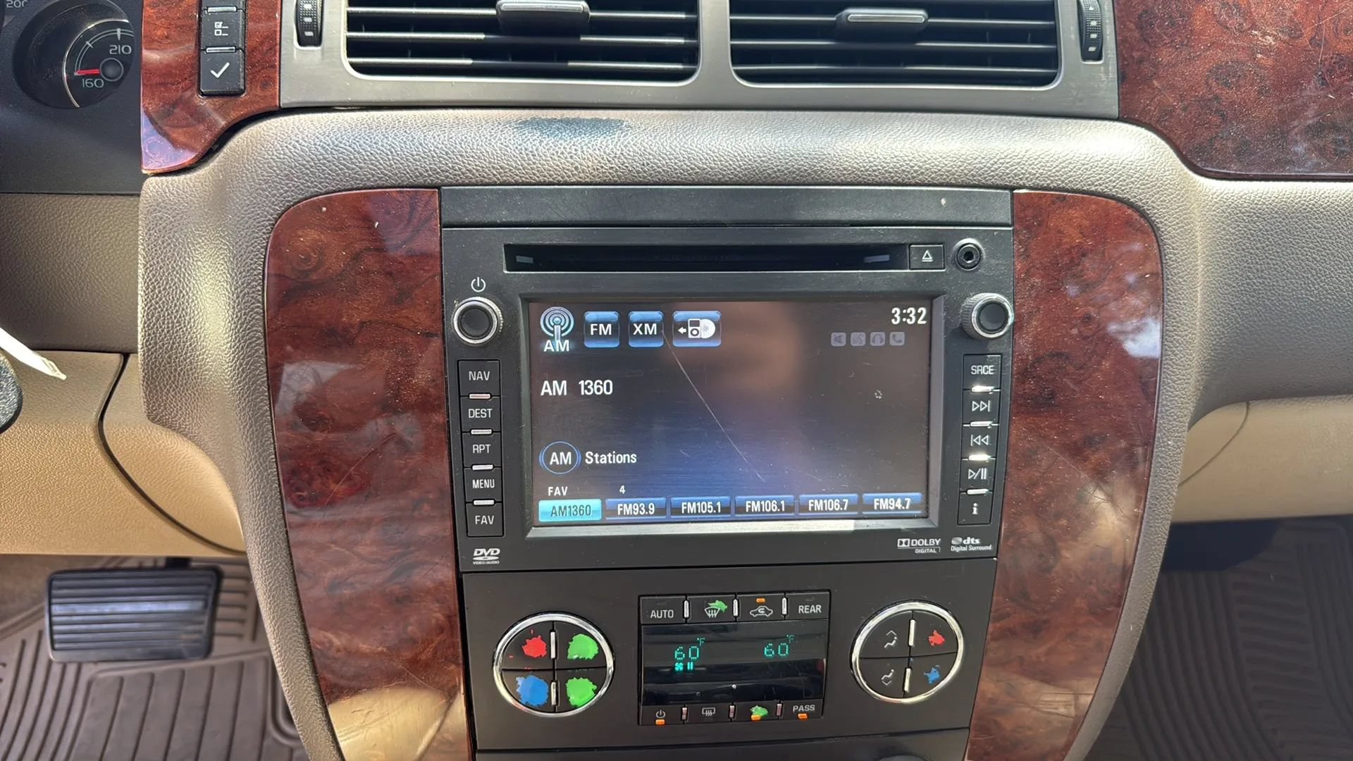 Used 2014 Chevrolet Suburban LTZ AWD/4WD image 41