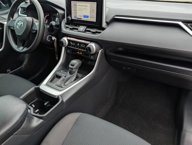 Certified 2025 Toyota RAV4 LE image 30