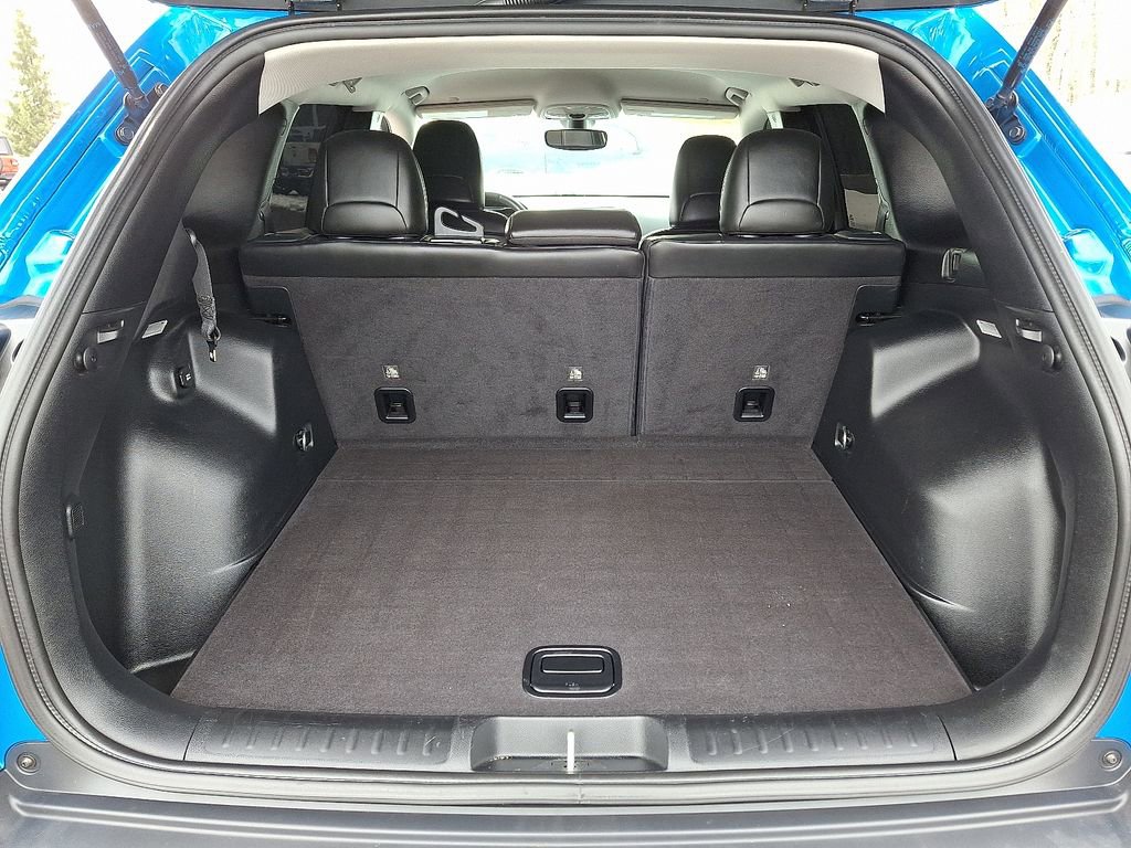 Used 2020 Jeep Cherokee Trailhawk w/ Cold Weather Group image 32