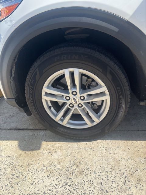 Used 2021 Ford Explorer XLT w/ Equipment Group 202A image 15