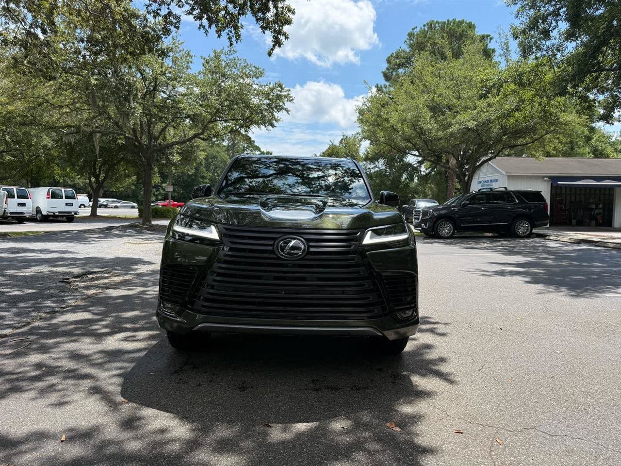 Used 2026 Lexus LX 700h Overtrail w/ Accessory Package (Z1) AWD/4WD image 2