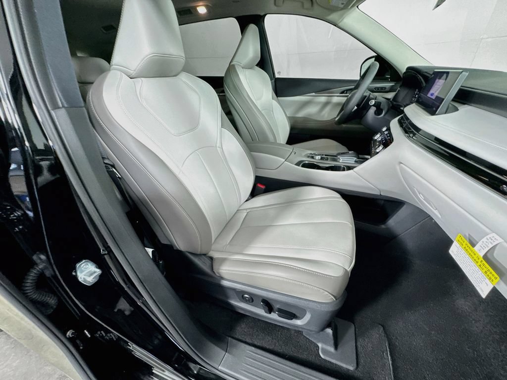 Certified 2026 INFINITI QX60 Pure AWD/4WD image 40