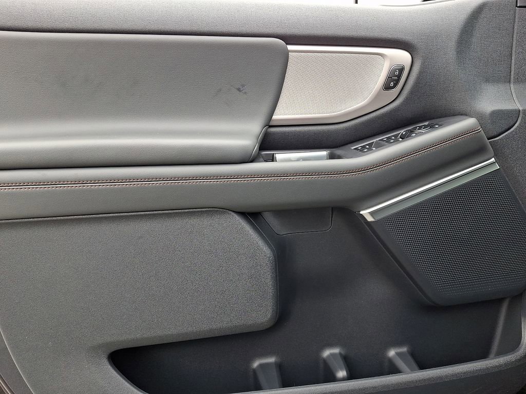 New 2025 Ford Expedition Max Active image 10