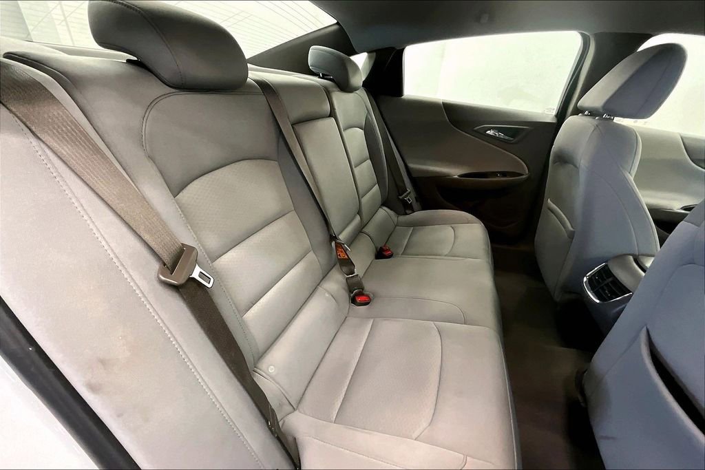 Used 2021 Chevrolet Malibu LT FWD image 23