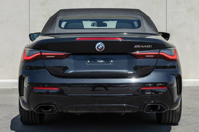 Used 2023 BMW M440i Convertible w/ Premium Package RWD video 4