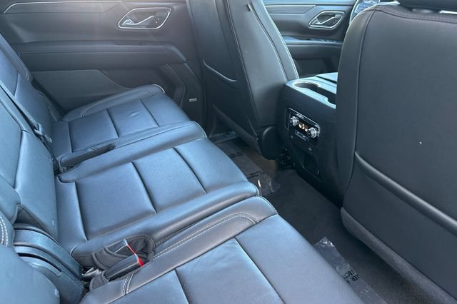 Used 2024 GMC Yukon SLT AWD/4WD image 19