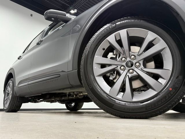 New 2026 Ford Explorer Active image 2