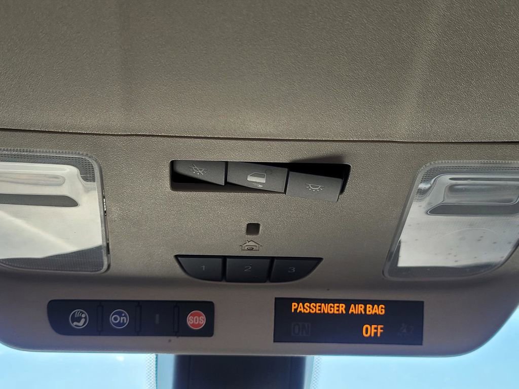 Used 2020 Buick Envision Essence image 29