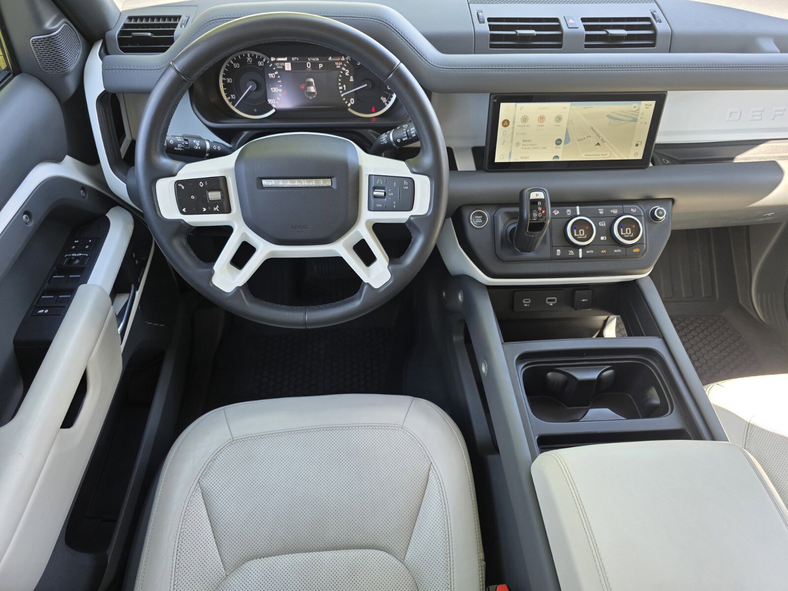 Used 2023 Land Rover Defender 110 SE AWD/4WD image 4