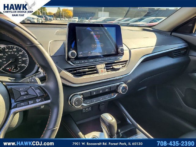 Used 2025 Nissan Altima 2.5 SR AWD/4WD image 22