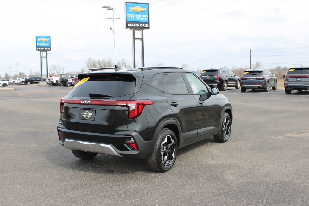 Used 2025 Kia Seltos S image 9