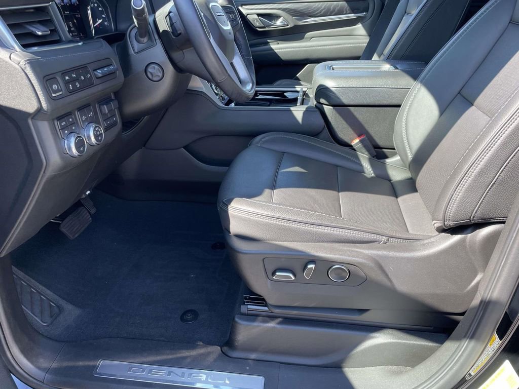 Used 2021 GMC Yukon Denali w/ Denali Ultimate Package image 20