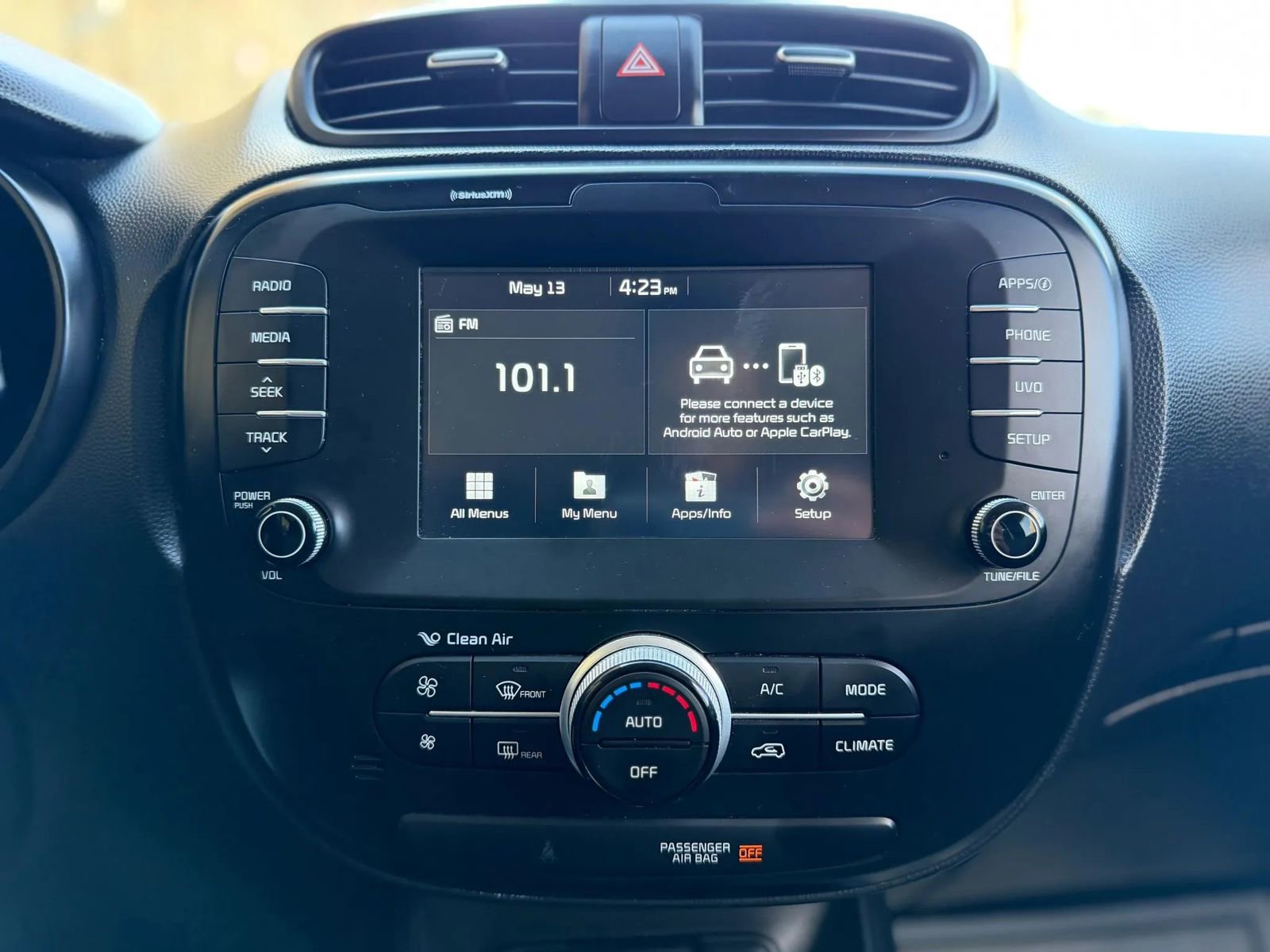 Used 2018 Kia Soul + FWD image 13