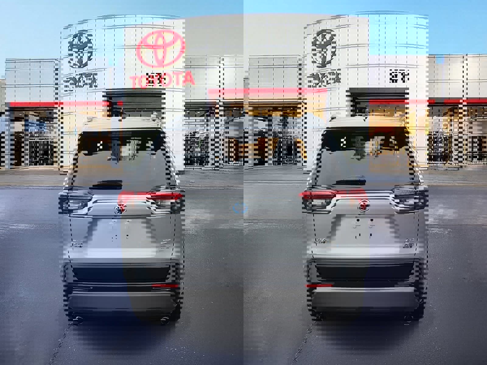 Used 2019 Toyota RAV4 XSE w/ XSE Weather Package image 6