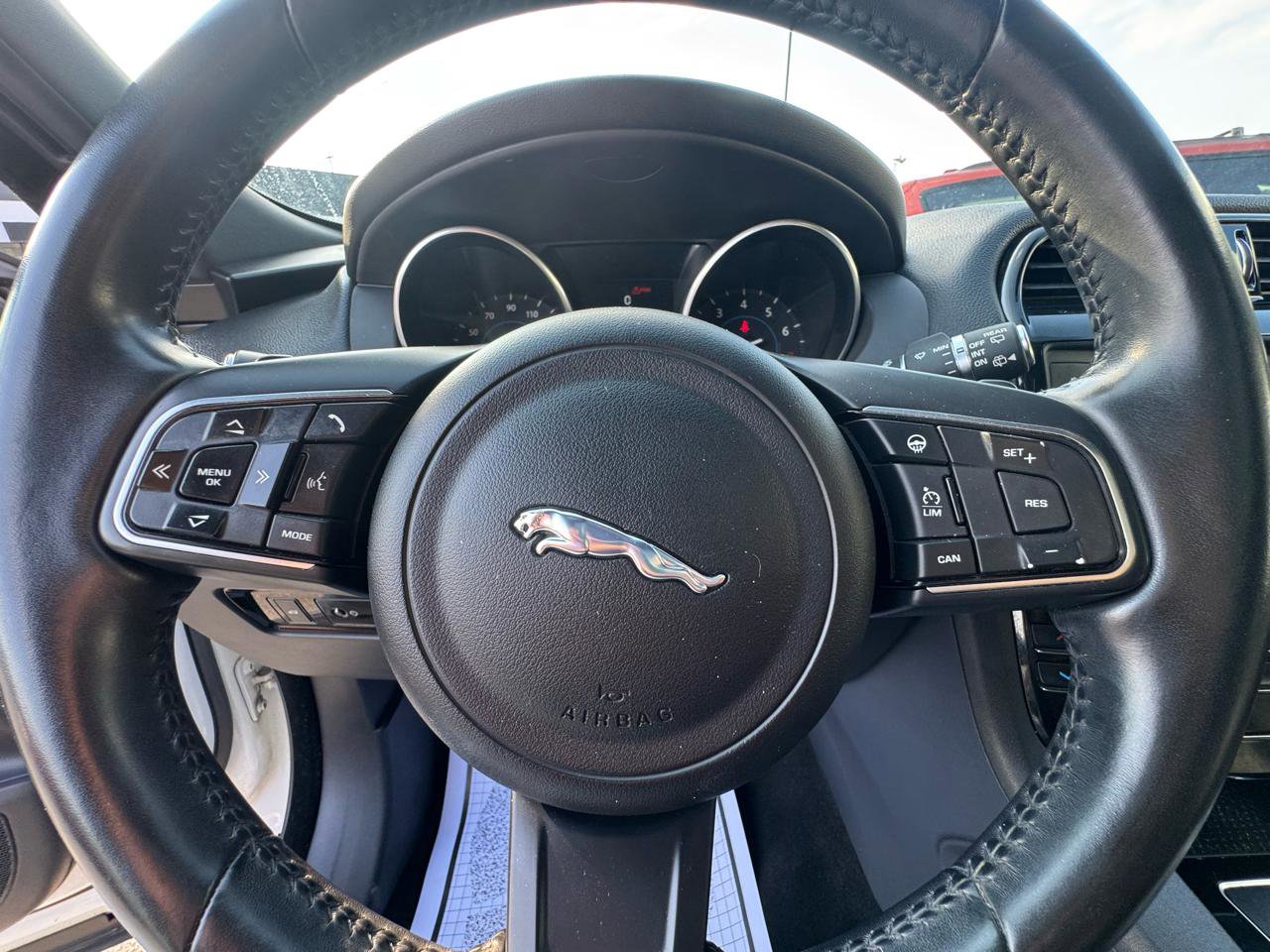 Used 2018 Jaguar F-PACE Premium AWD/4WD image 20