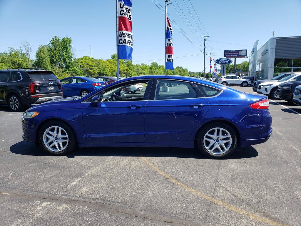 Used 2015 Ford Fusion SE FWD image 9