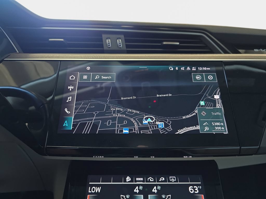 Certified 2024 Audi Q8 e-tron Premium Plus w/ Premium Plus Package AWD/4WD image 24
