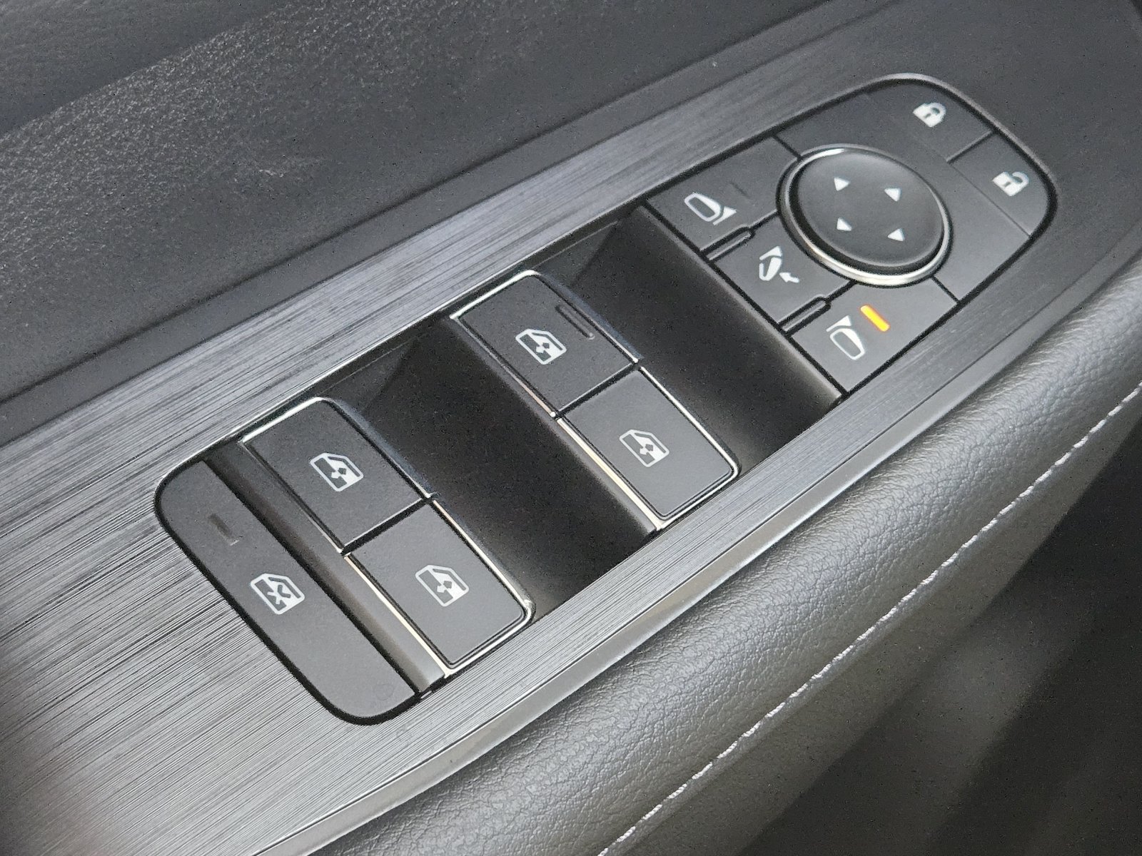 New 2026 Nissan Armada SL w/ Captain's Chari Seat Package RWD image 22