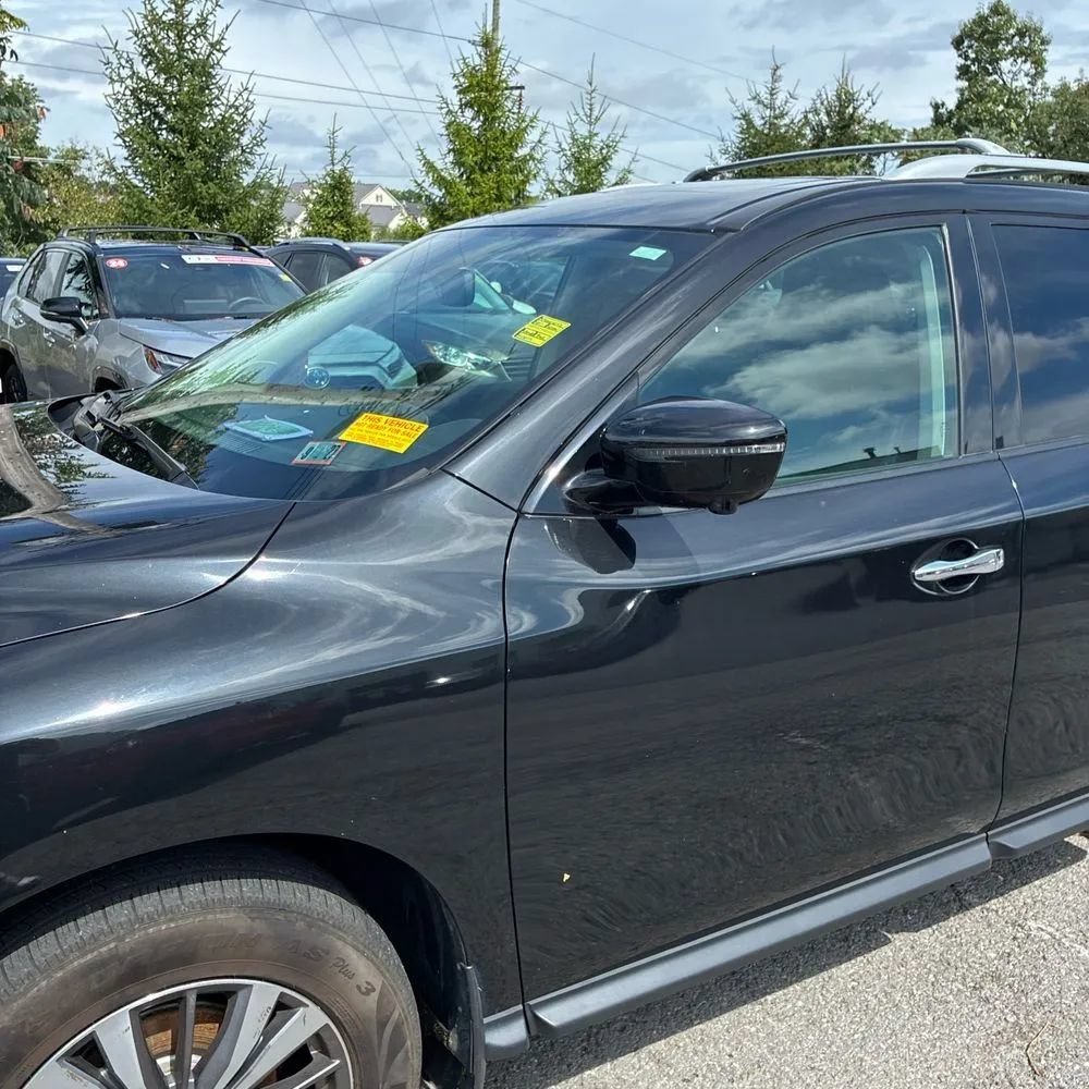 Used 2017 Nissan Pathfinder SL w/ SL Premium Package AWD/4WD image 2