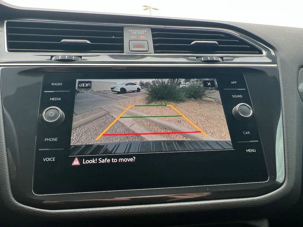 Used 2024 Volkswagen Tiguan SE R-Line image 27