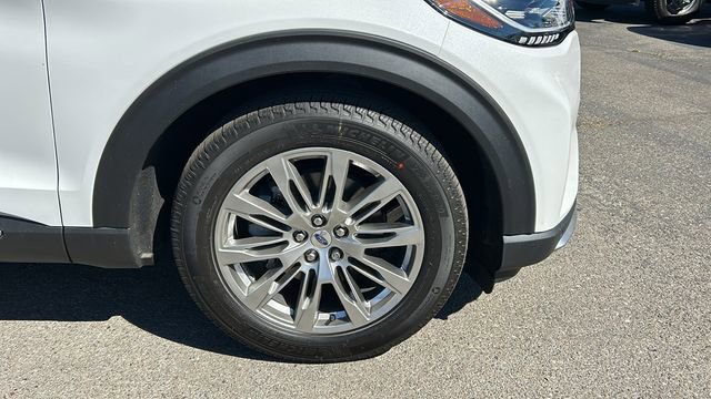 New 2026 Ford Explorer Platinum RWD image 9