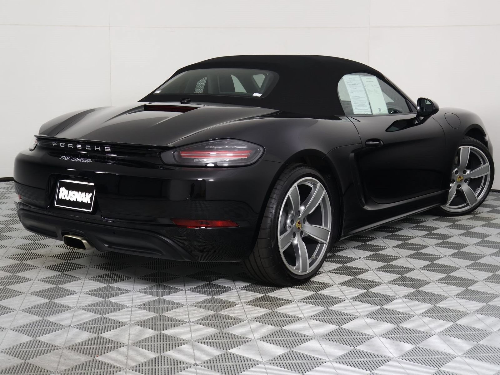 Certified 2023 Porsche 718 Boxster RWD image 7