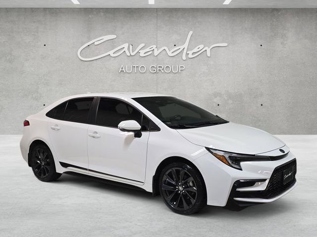 Used 2024 Toyota Corolla SE FWD image 2