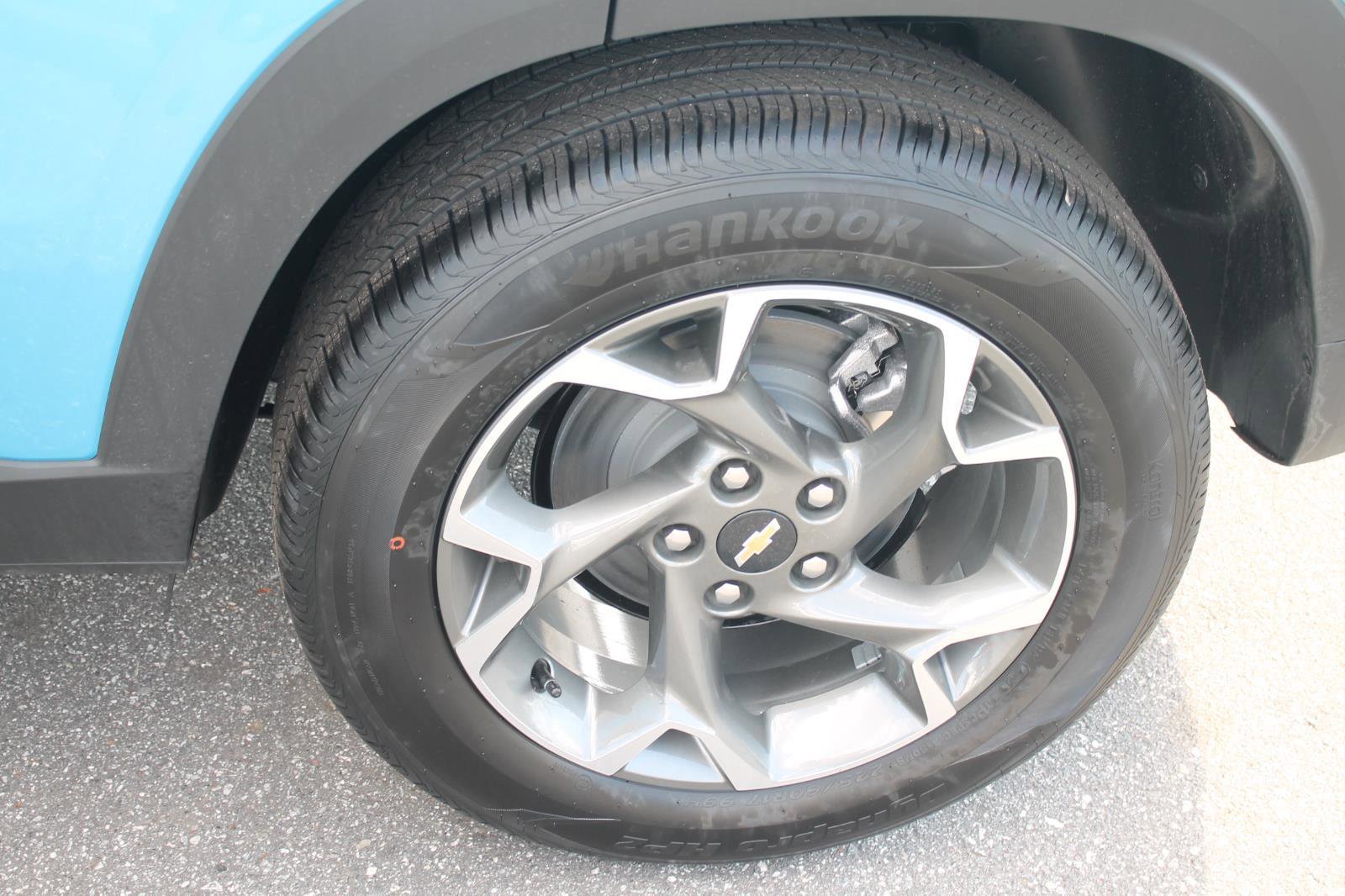 New 2026 Chevrolet Trax LT w/ Driver Confidence Package image 32