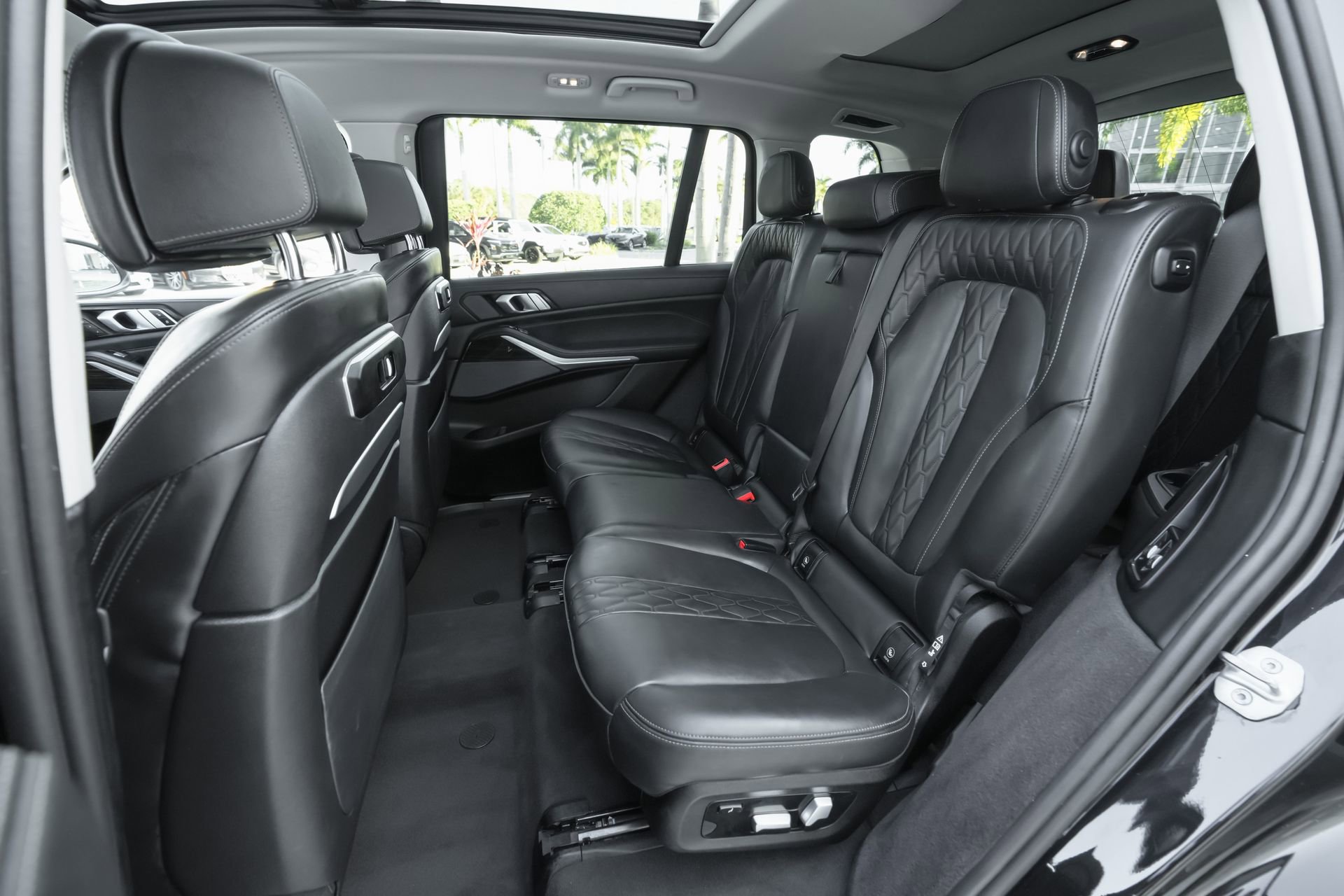 Used 2025 BMW X7 xDrive40i image 35