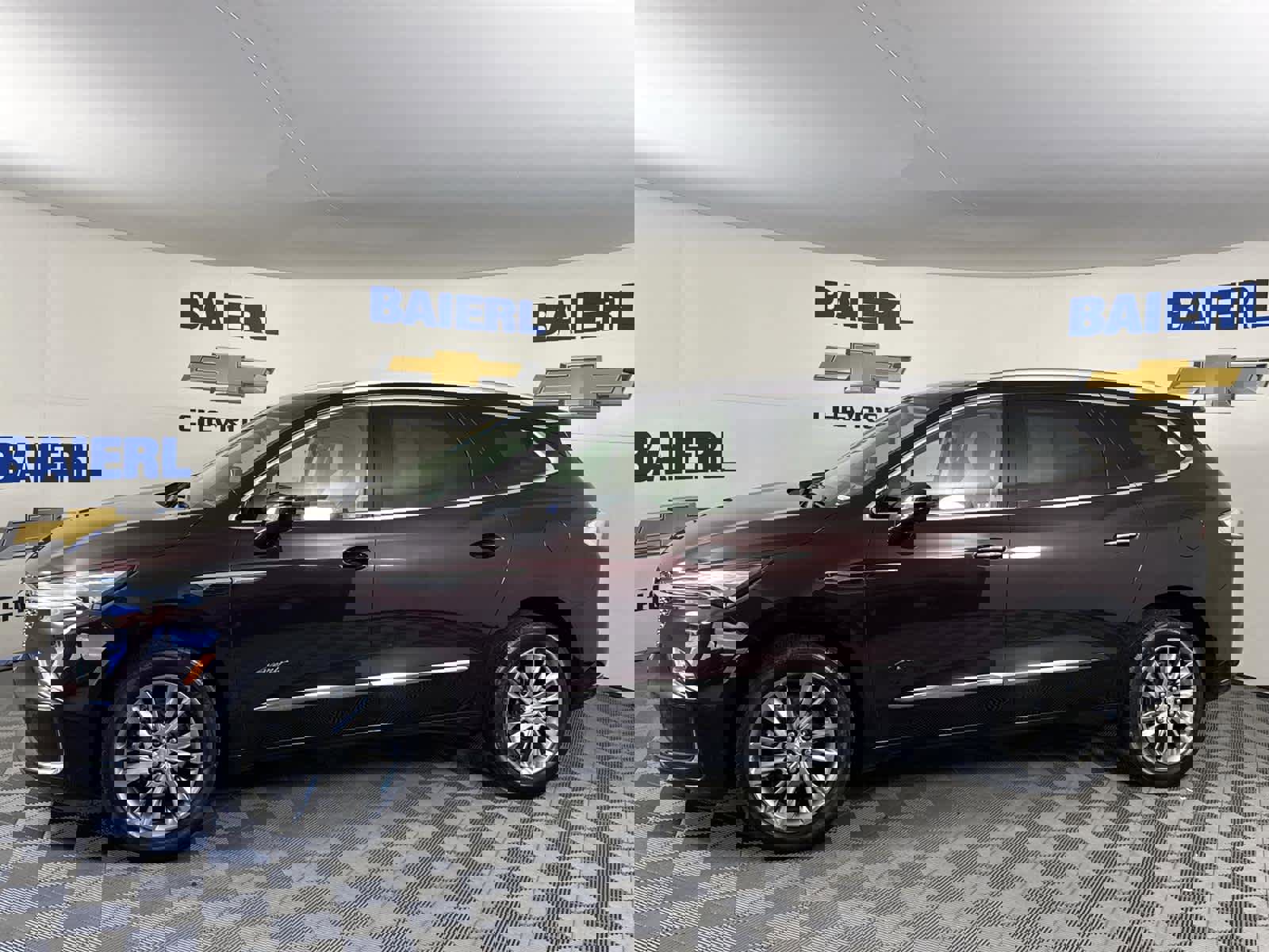 Used 2022 Buick Enclave Avenir w/ Avenir Technology Package image 2