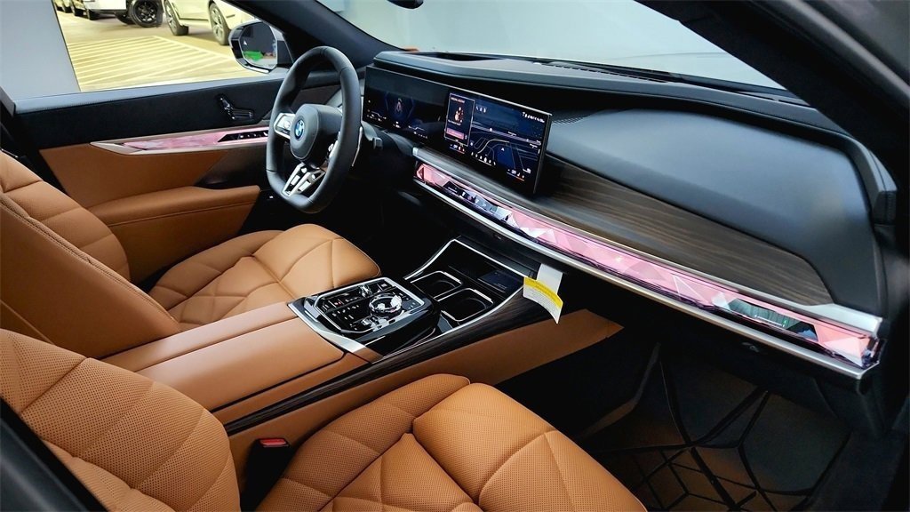 New 2026 BMW 740i xDrive image 28