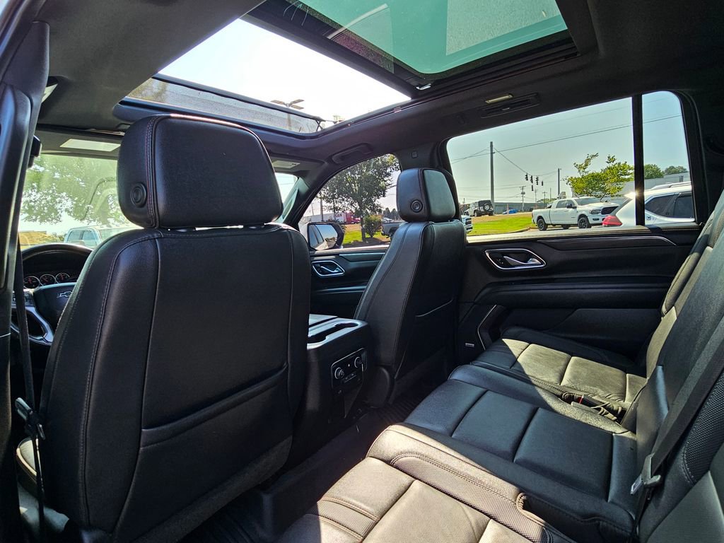 Used 2021 Chevrolet Suburban RST image 33