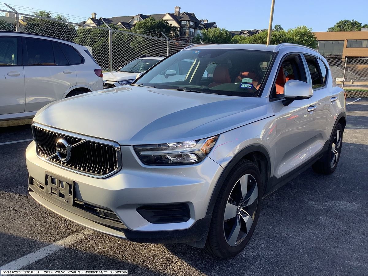 Used 2019 Volvo XC40 T5 Momentum AWD/4WD image 3
