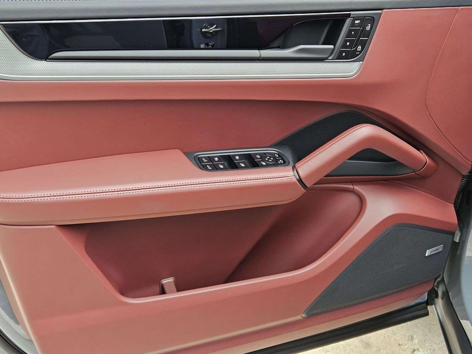 New 2026 Porsche Cayenne Coupe image 13