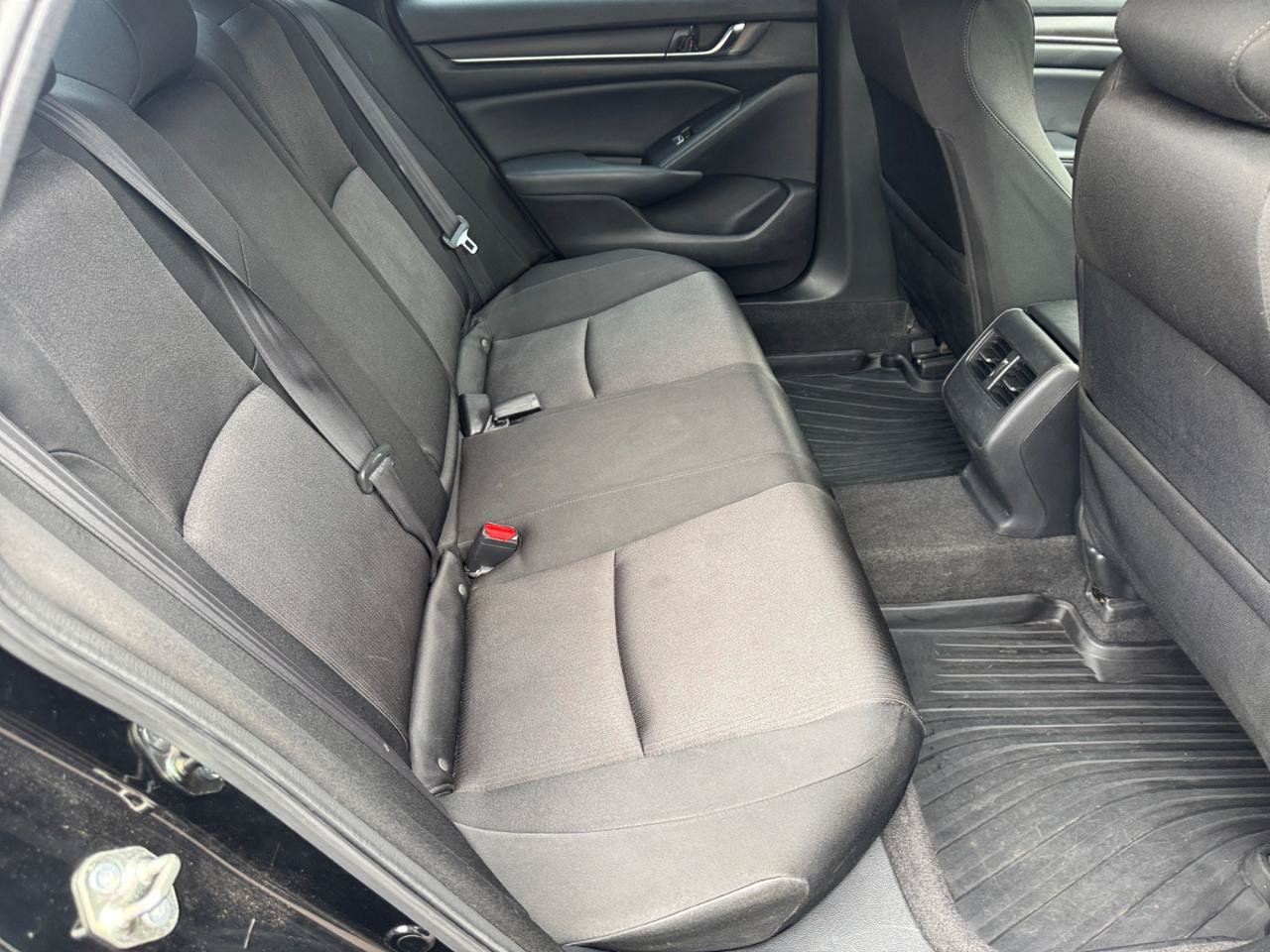 Used 2018 Honda Accord EX image 14