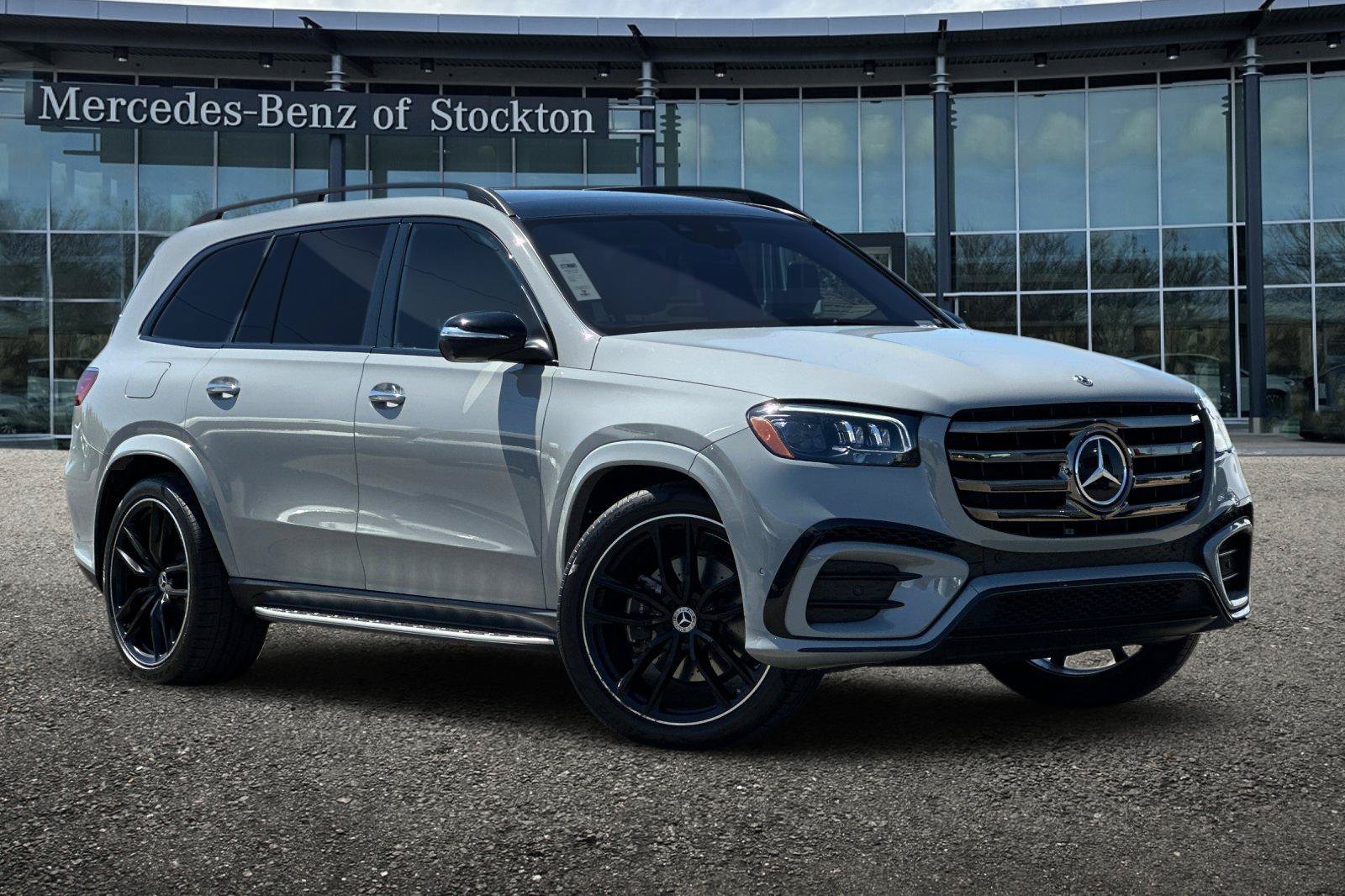 Certified 2024 Mercedes-Benz GLS 580 4MATIC image 2