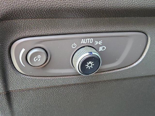 Certified 2023 Buick Envision Essence AWD/4WD image 10