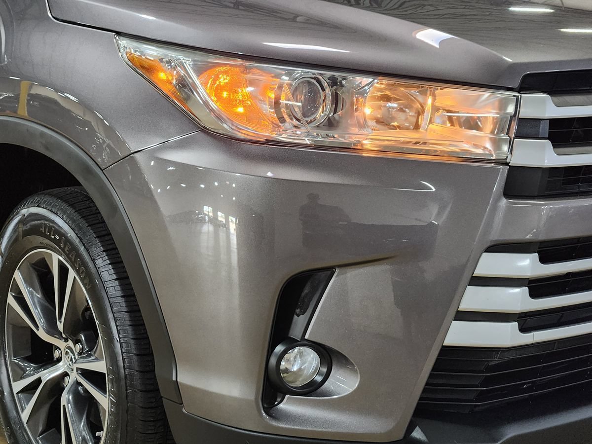 Used 2019 Toyota Highlander Plus FWD image 13